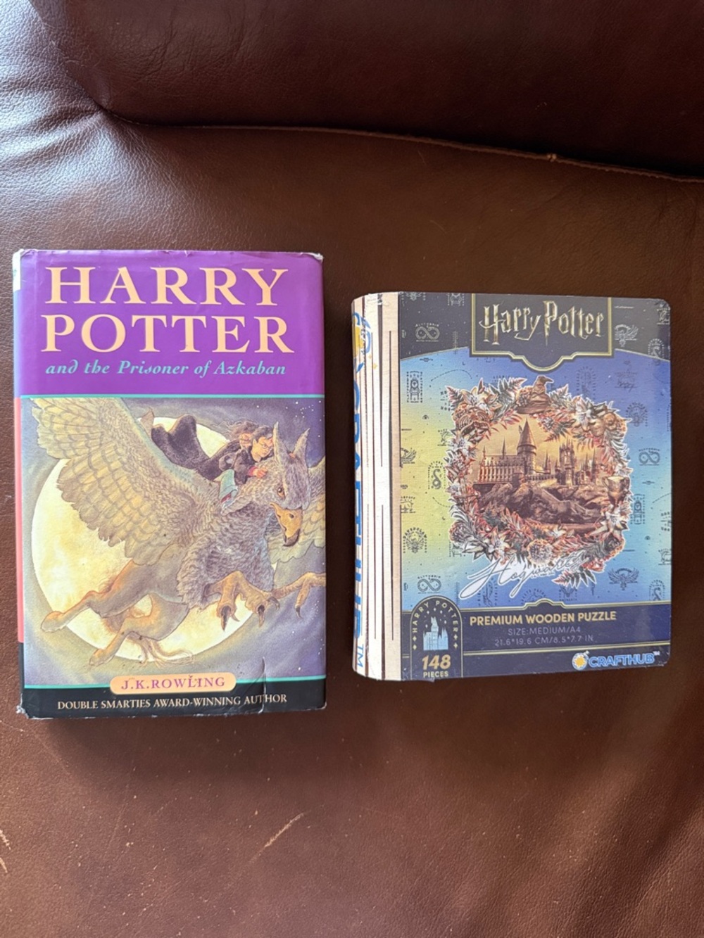 Harry Potter and the Prisoner of Azkaban Book and Hogwarts Wooden Puzzle Set